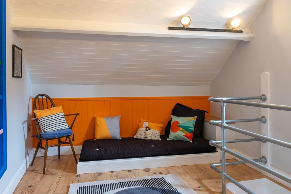 Apartamento 1960s Inspired Centre For 4 With Parking